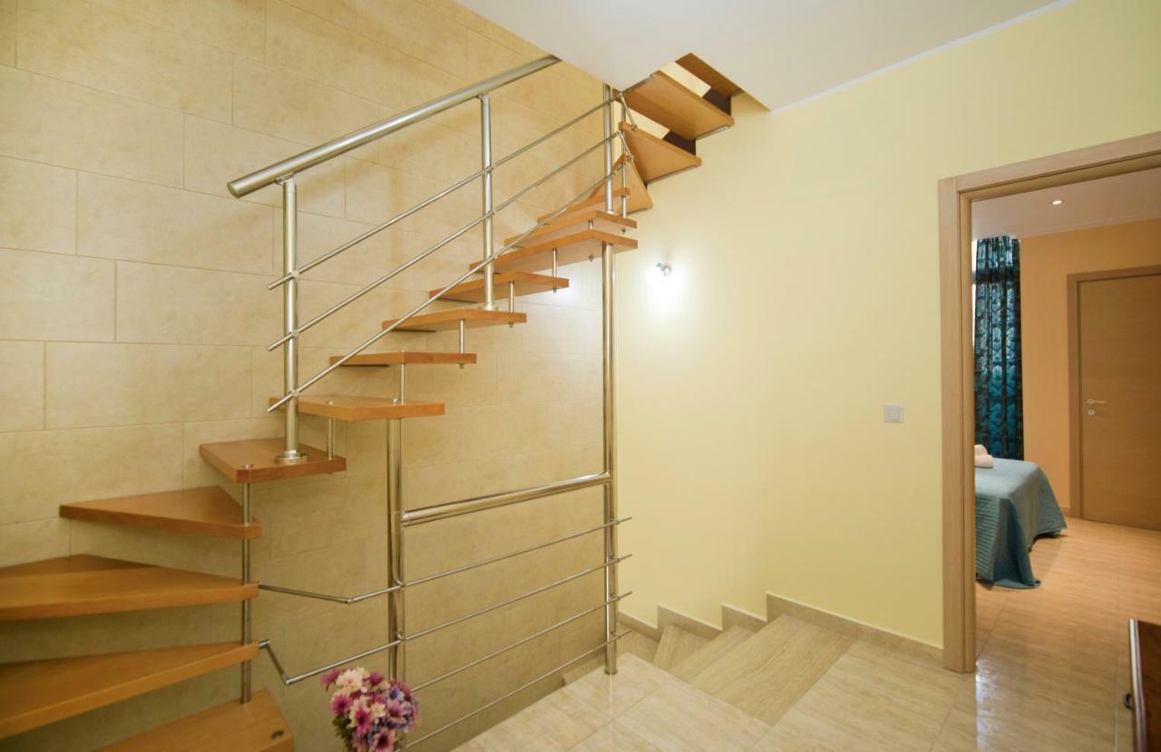 Sliema Duplex 1 Bedroom Apartment With 2 Bathrooms- Sleep 4 Luaran gambar