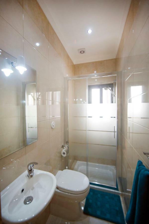 Sliema Duplex 1 Bedroom Apartment With 2 Bathrooms- Sleep 4 Luaran gambar